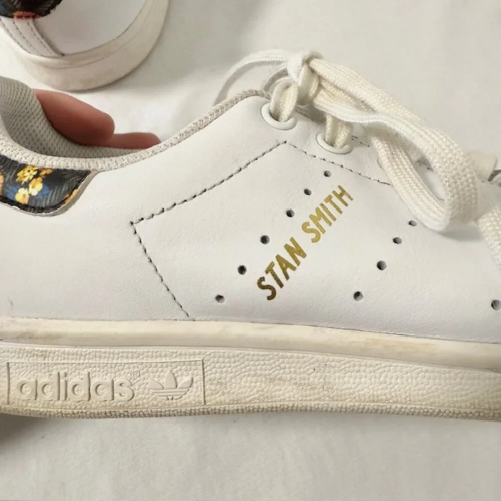 Adidas Womens Limited Edition Floral Gold Stan Smith Sneakers‎ Size US 6 White